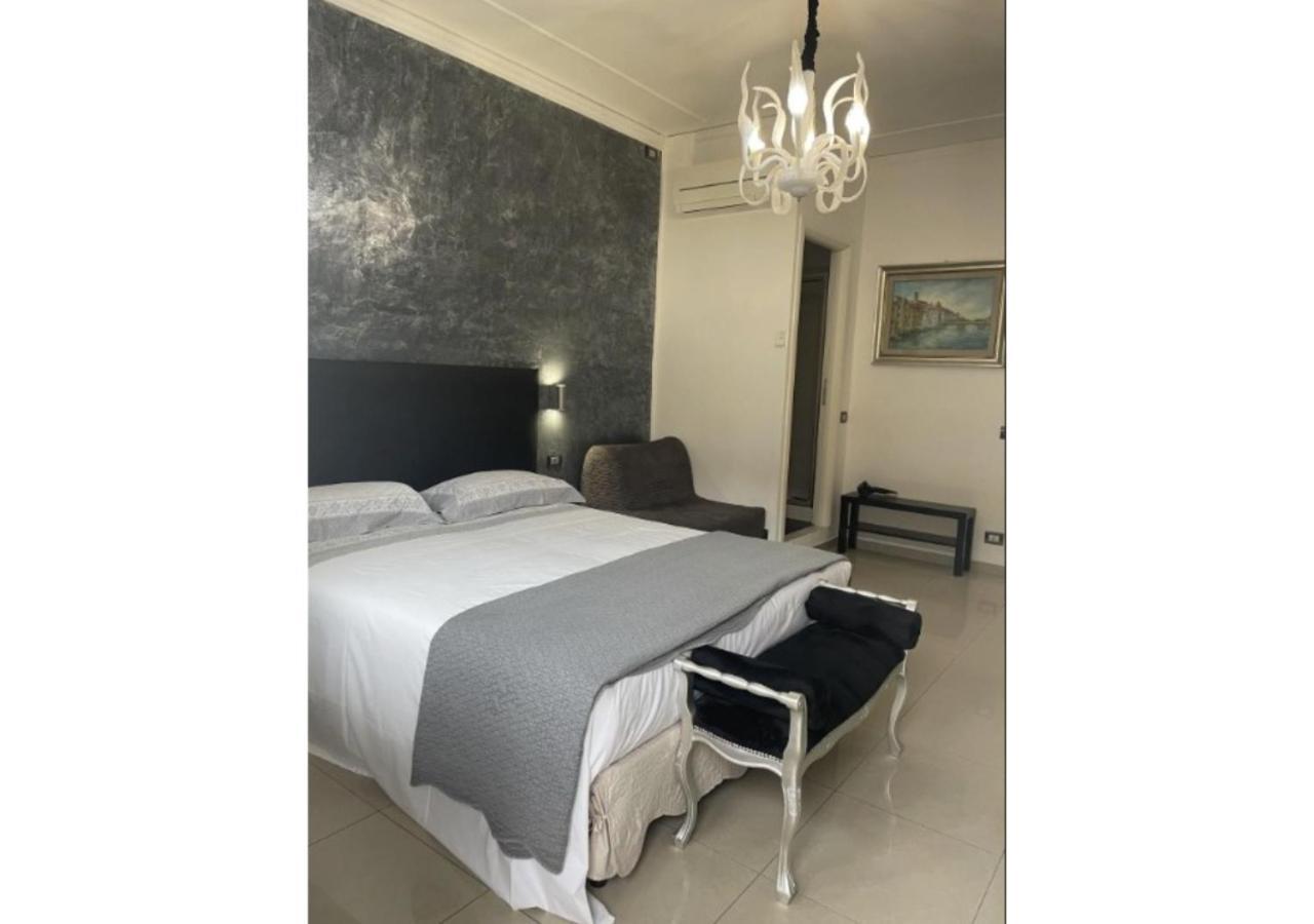 B&B Flo Firenze Bagian luar foto