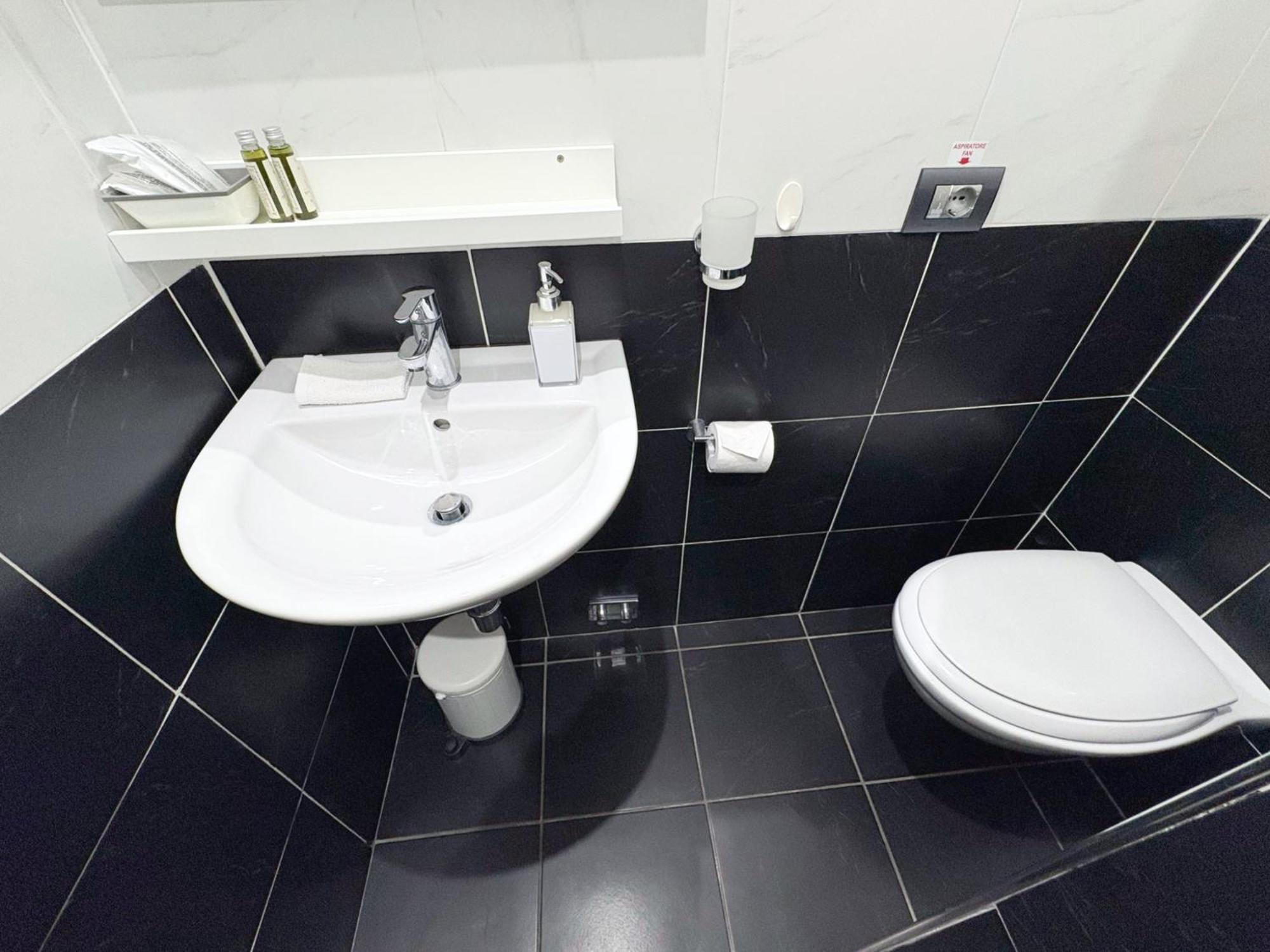 B&B Flo Firenze Bagian luar foto